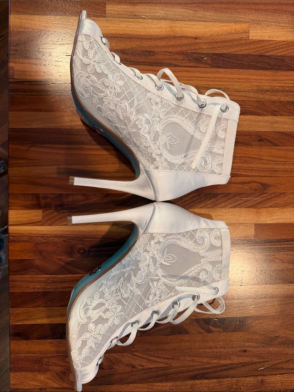 Betsey Johnson Marlo Ivory Lace Booties | Size 7.5 - Picture 5 of 9